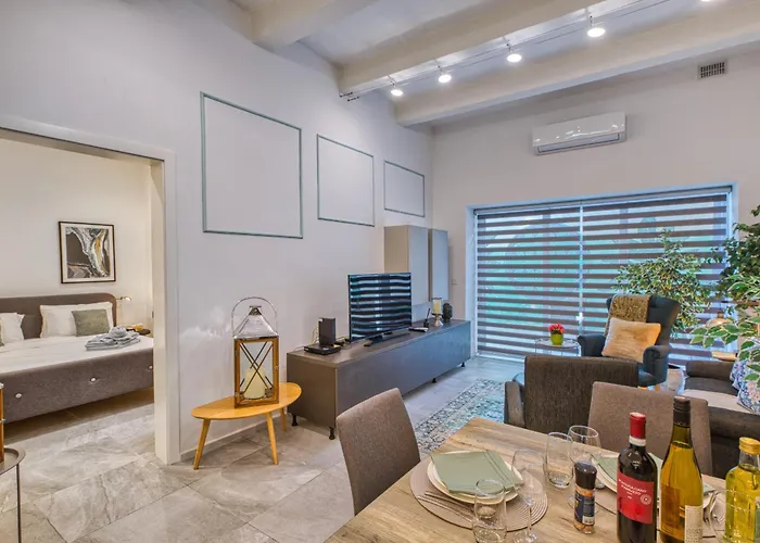 Luxury 2bedroom House With Large Back Yard Rabe1-2