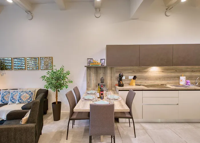 Luxury 2bedroom House With Large Back Yard Rabe1-2 Valletta