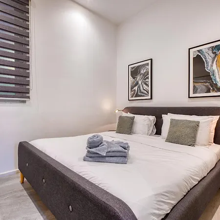 Luxury 2bedroom House With Large Back Yard Rabe1-2 בית נופש *