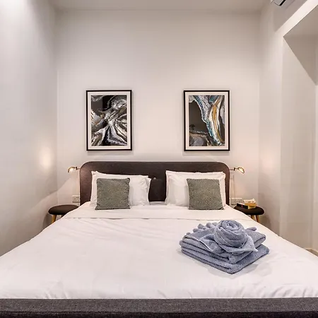 Vakantiehuis Luxury 2bedroom House With Large Back Yard Rabe1-2 *