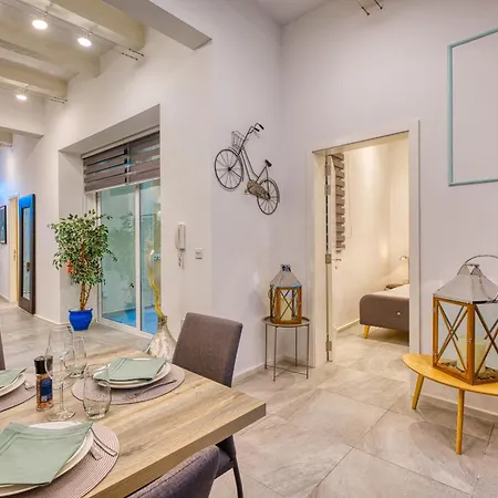 Feriehus Luxury 2bedroom House With Large Back Yard Rabe1-2 Valletta
