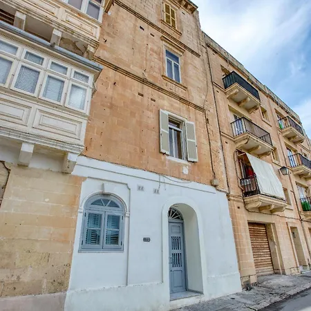 Luxury 2bedroom House With Large Back Yard Rabe1-2