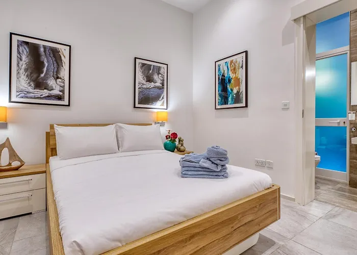 בית נופש Luxury 2bedroom House With Large Back Yard Rabe1-2