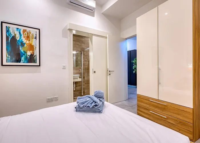 Luxury 2bedroom House With Large Back Yard Rabe1-2