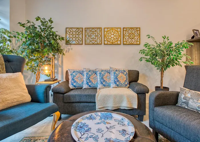 Luxury 2bedroom House With Large Back Yard Rabe1-2 בית נופש *